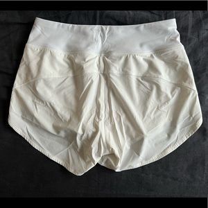 Outdoor voices Hudson 4” short - White L